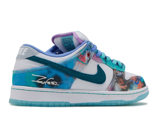 Nike - Dunk Low SB x Futura Laboratories "Bleached Aqua"