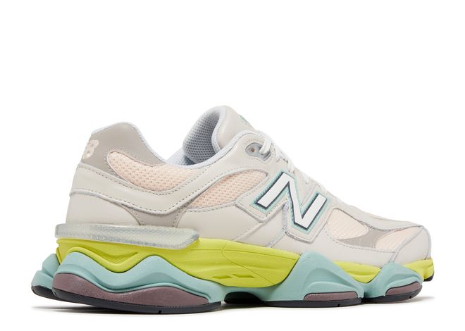 New Balance - 9060 "Moonbeam Vintage Rose"